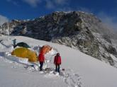 Лагерь на перевале Б Талдысу (2А 4500 м)